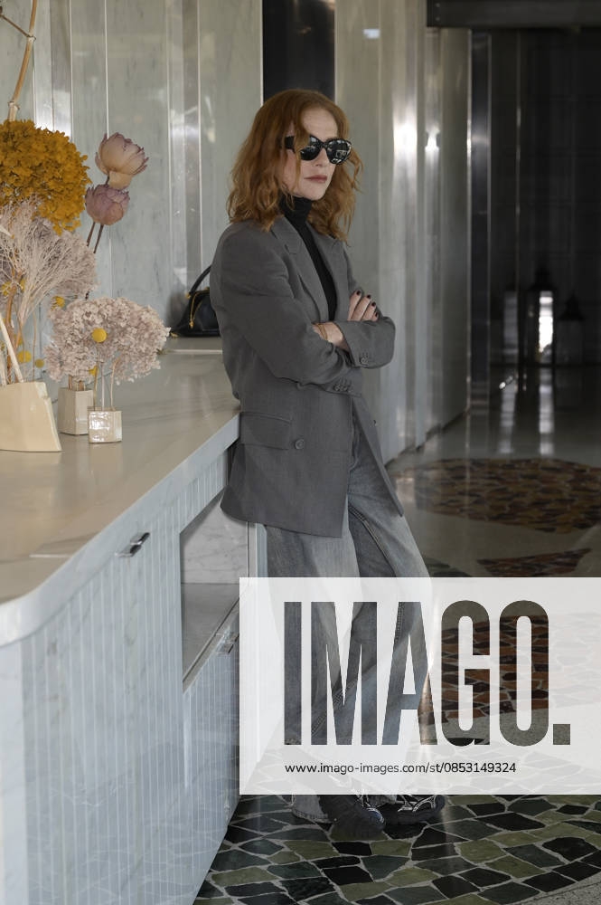 Isabelle Huppert attends the photocall of movie La donna più ricca del mondo (La femme la plus riche au monde) at Sofitel Hotel Villa Borghese. Rome Italy - ZUMAs197 20260408_aaa_s197_167