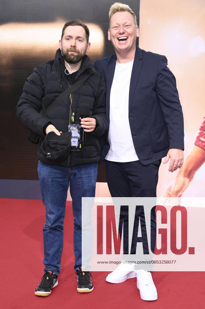 Adam Wolke und Jens Knossalla bei der Premiere des Kinofilms Michael in der Uber Eats Music Hall. Berlin