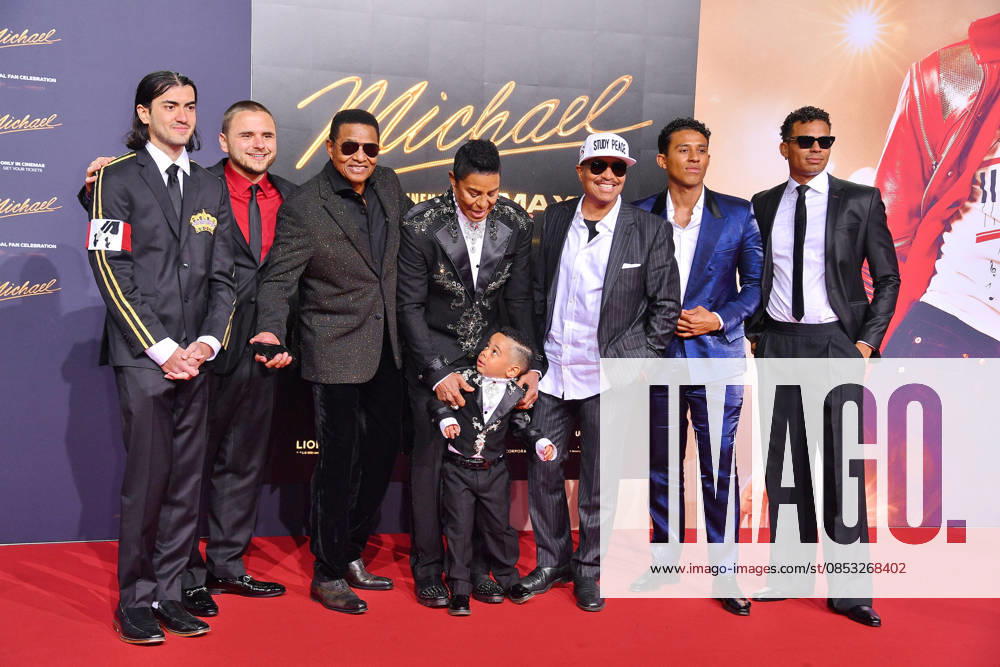 Bigi Jackson, Prince Jackson, Jackie Jackson, Jermaine Jackson, Marlon Jackson und Gäste bei der Internationalen Premiere im Rahmen der Global Fan Celebration zu MICHAEL in Berlin am 10.04.2026