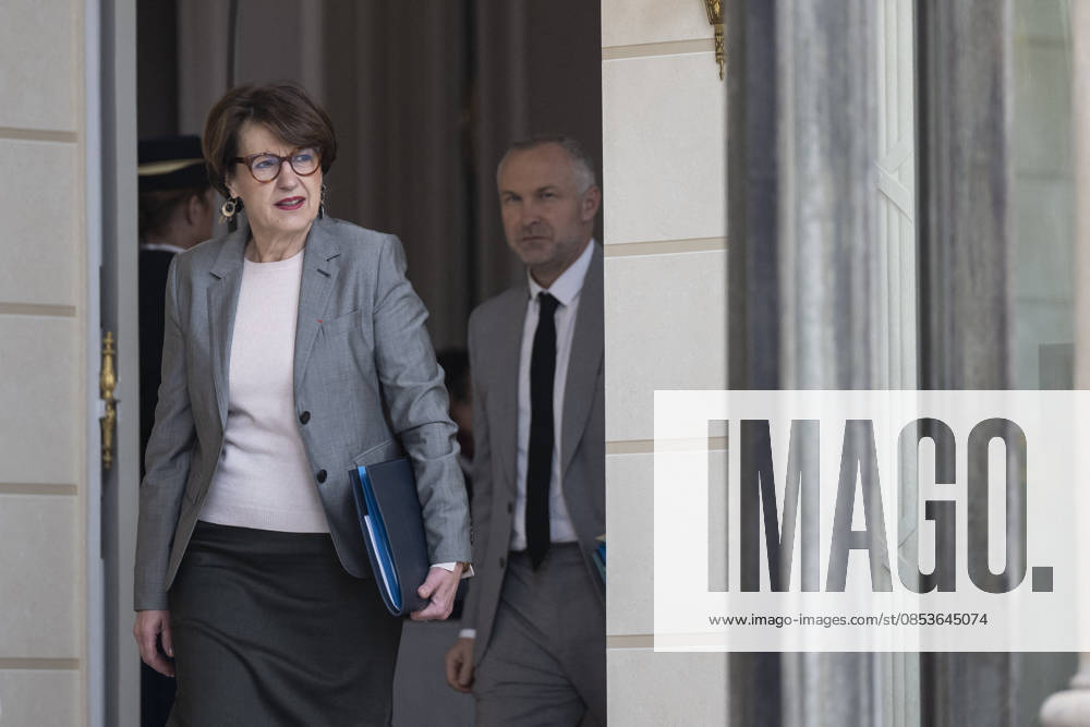 Weekly Cabinet Meeting - Paris French Agriculture Minister Annie Genevard after the weekly cabinet meeting at the Elysee Presidential Palace in Paris on April 15, 2026. Photo by Eliot Blondet ABACAPRESS.COM Paris France France