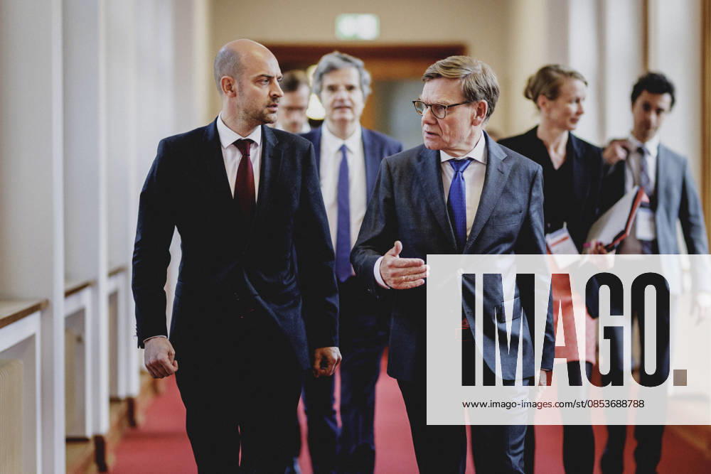 (L-R) Jean-Noel Barrot, Aussenminister von Frankreich, und Johann Wadephul (CDU), Bundesaussenminister, aufgenommen im Rahmen der Sudan-Konferenz im Auswaertigen Amt in Berlin, 15.04.2026. Fotografiert im Auftrag des Auswaertigen Amtes. Berlin Deutschland