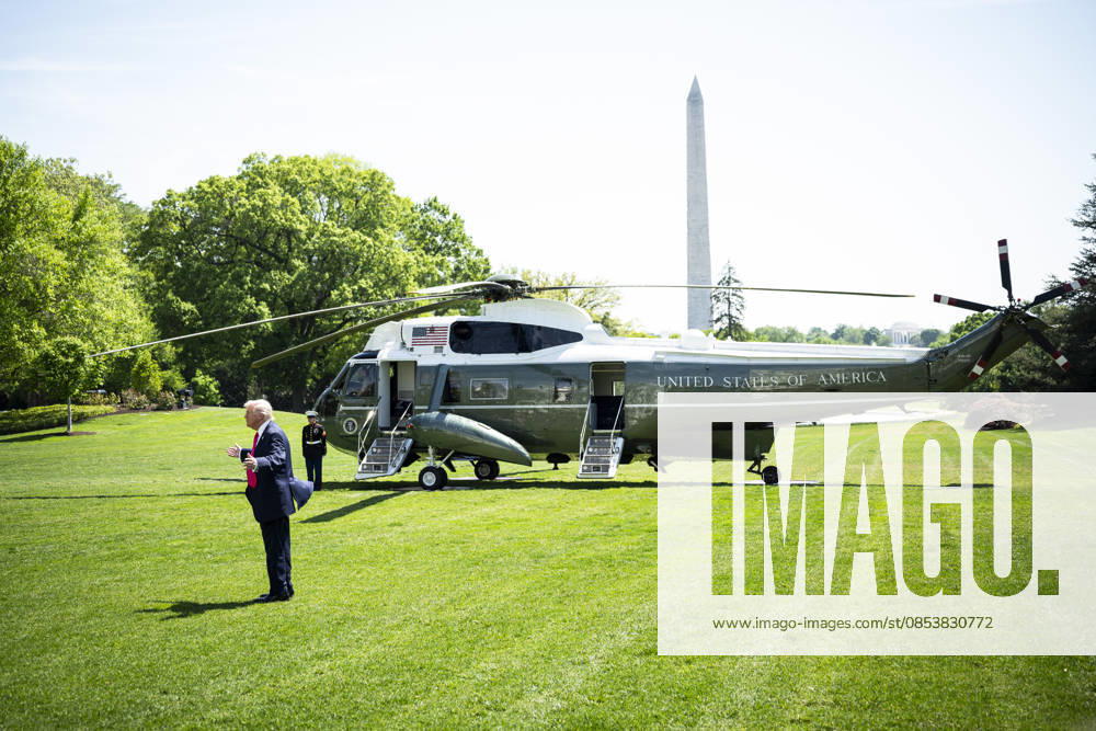 DC: President Trump Departs the White House United States President Donald J Trump gestures to visitors on the South Lawn of the White House before departing on Marine One, in Washington, D.C., on Thursday, April 16, 2026. President Trump is traveling to Las Vegas, Nevada for an event highlighting Republican tax policies after the April 15 tax deadline. Credit: CNP AdMedia Washington District of Columbia United States of America