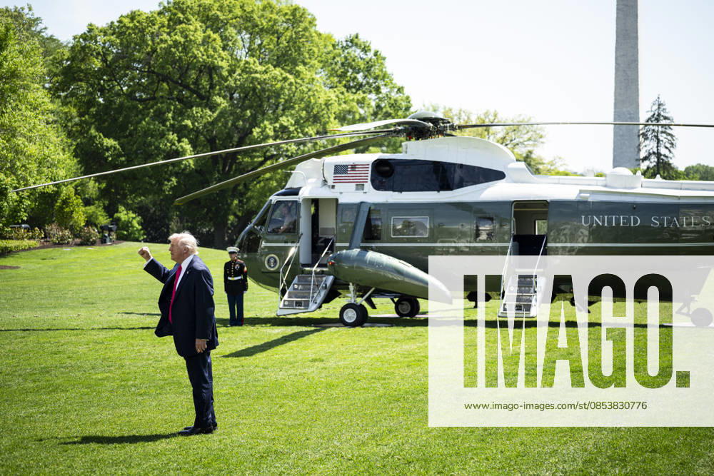 DC: President Trump Departs the White House United States President Donald J Trump gestures to visitors on the South Lawn of the White House before departing on Marine One, in Washington, D.C., on Thursday, April 16, 2026. President Trump is traveling to Las Vegas, Nevada for an event highlighting Republican tax policies after the April 15 tax deadline. Credit: CNP AdMedia Washington District of Columbia United States of America