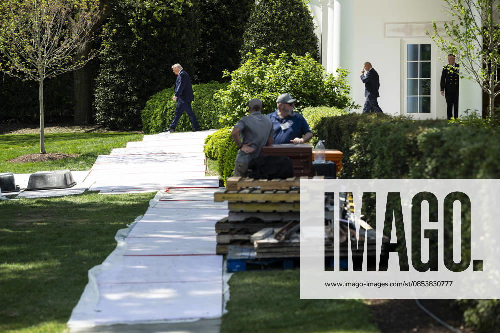 DC: President Trump Departs the White House United States President Donald J Trump walks behind ongoing construction on the South Lawn of the White House before departing on Marine One, in Washington, D.C., on Thursday, April 16, 2026. President Trump is traveling to Las Vegas, Nevada for an event highlighting Republican tax policies after the April 15 tax deadline. Credit: CNP AdMedia Washington District of Columbia United States of America