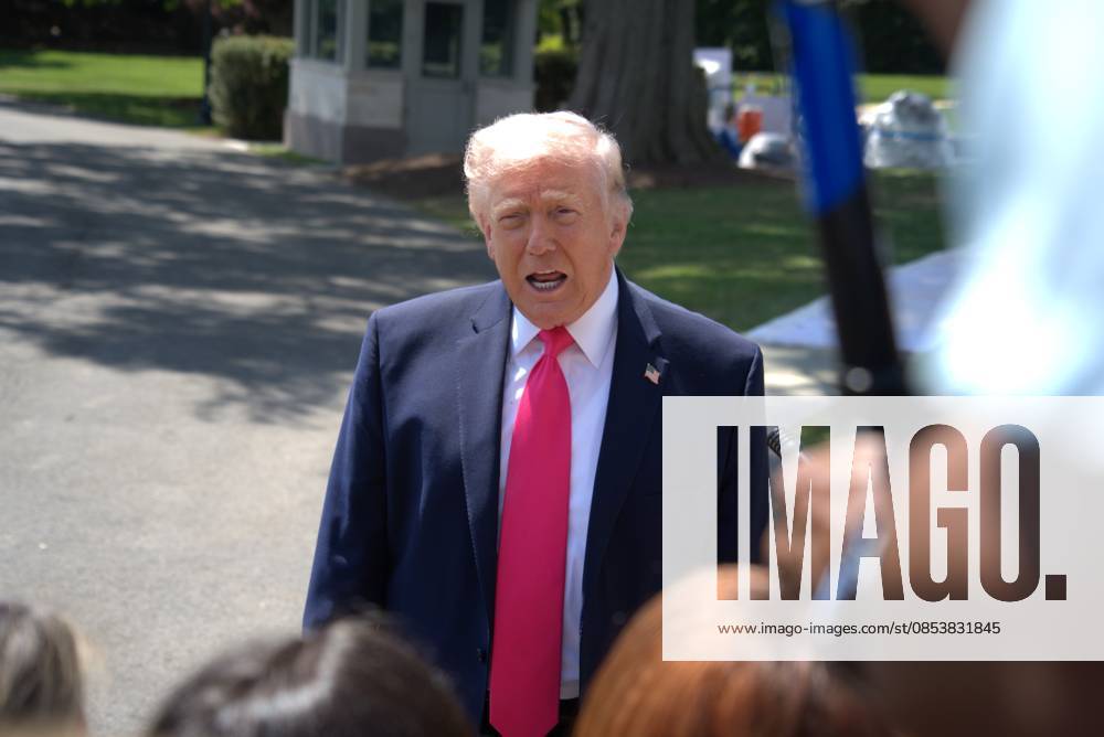 (260416) -- WASHINGTON, April 16, 2026 -- U.S. President Donald Trump speaks to the press on the South Lawn of the White House in Washington, D.C., the United States, April 16, 2026. Trump said Thursday he would consider visiting Pakistan if a peace deal is reached between the United States and Iran to end the weekslong conflict. (Photo by Li Yuanqing Xinhua) U.S.-WASHINGTON, D.C.-WHITE HOUSE-TRUMP-IRAN-PEACE DEAL LixRui