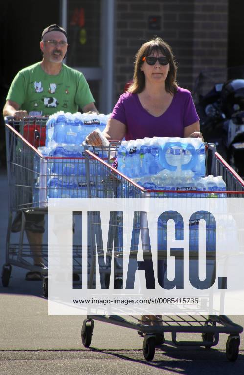 Sep 11, 2018 - Apex, North Carolina, U.S. - Shoppers at Costco in Apex, NC stock up on supplies like bottled water as they prepare for Hurricane Florence to hit the area. Apex U.S. - ZUMAl03_ 20180911_new_l03_001