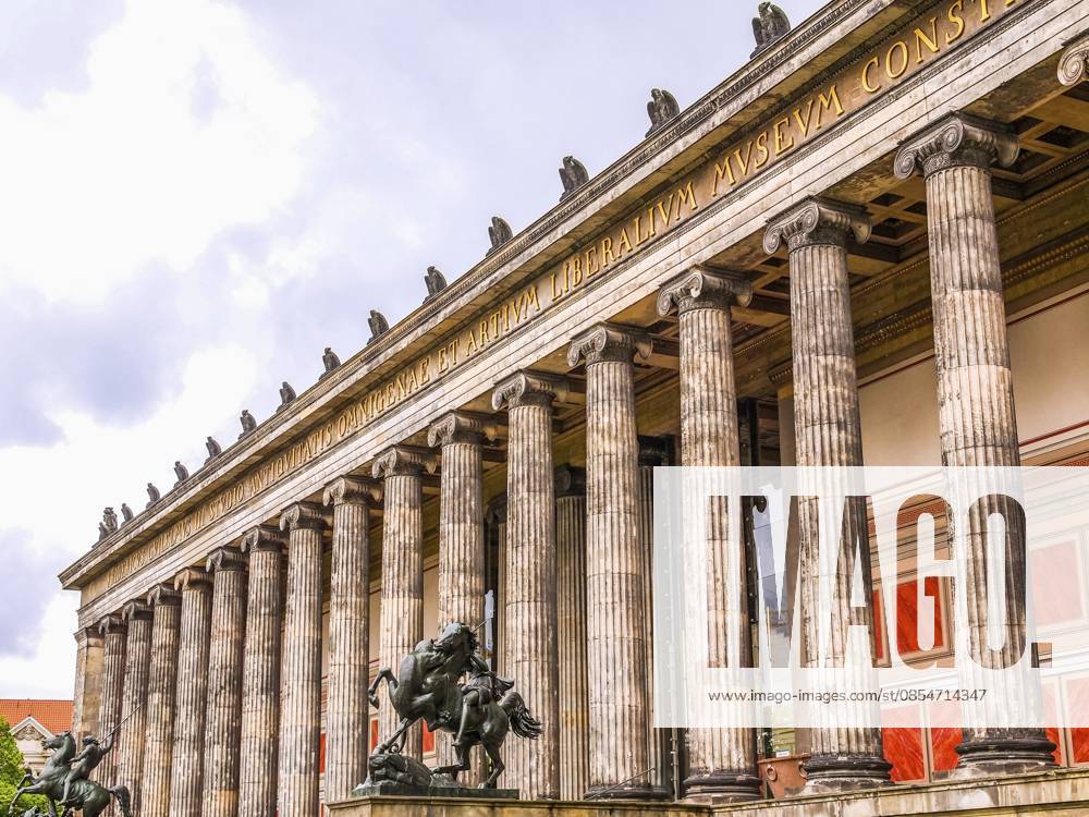 Hoher Dynamikbereich, HDR, Altes Museum für Altertümer auf der Museumsinsel Berlin, Deutschland High dynamic range HDR Altes Museum of Antiquities in Museumsinsel Berlin Germany