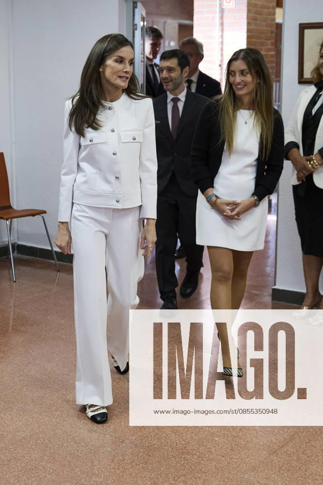 QUEEN LETIZIA of Spain attends a meeting with a representative group of Roma women Madrid Spain - ZUMAc260 20260430_zep_c260_008