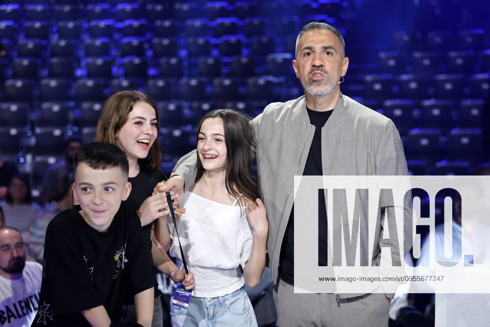 Rapper und Juror Bushido (Anis Ferchichi) mit seinen Kindern bei der zweiten von drei Live-Shows der 22. Staffel der deutschen Gesangs-Castingshow Deutschland sucht den Superstar (DSDS) in den MMC-Studios. Köln, 02.05.2026 NRW Deutschland