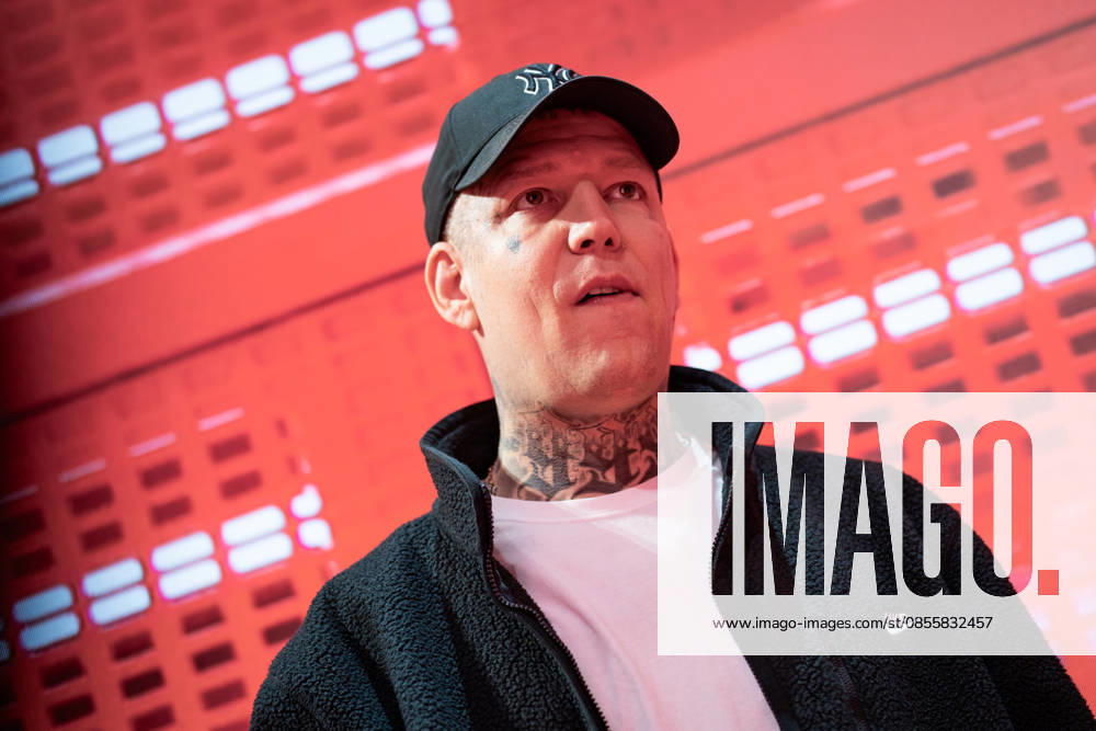 MontanaBlack, bürgerlich Marcel Thomas Andreas Eris, Influencer und Streamer, auf der BILD-Stage;OMR26 Festival in Hamburg, Hamburg Hamburg Deutschland Messe