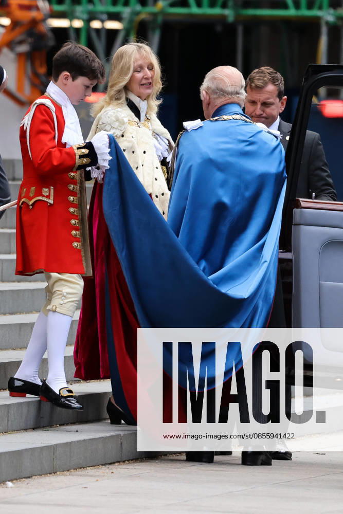 London, UK. King Charles III, accompanied by his Page and Dame Susan Langley, departs St Paul s Cathedral after attending a service of the Order of St Michael and St George, one of the chivalric orders from which honours are granted annually on the advice of the Prime Minister. London UK - ZUMAl94_ 20260507_zaf_l94_097