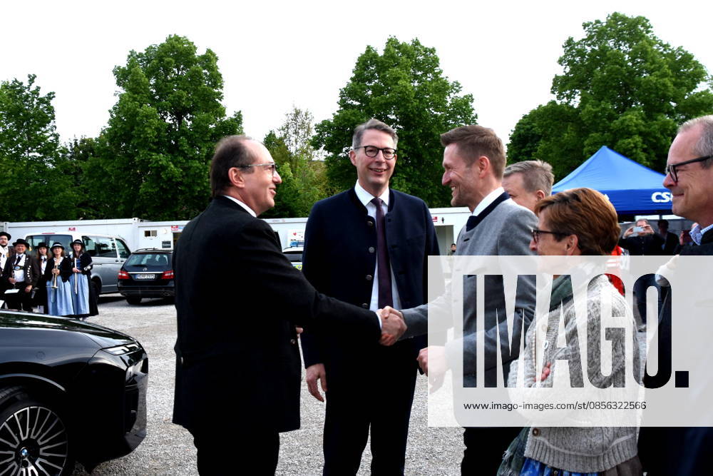 Alexander Dobrindt CSU Bundesinnenminister MdB Markus Blume CSU Wissenschaft Kunstminister Dr Wolfgang Stefinger CSU MdB Robert Brannekaemper CSU MdL Frederike Steinberger CSU Bezirktstag Vorsitzende Muenchen 11.05.2026 Truderinger Buam e.V Festwoche Politischer CSU Abend Foto Muenchen