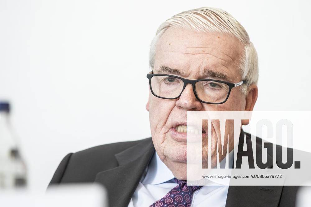Klaus-Michael Kühne am Freitag (27.09.2019) bei der Vertragsunterzeichnung Forschungsprogramm zur Erbgutentschlüsselung im UKE in Hamburg Deutschland Hamburg Hamburg