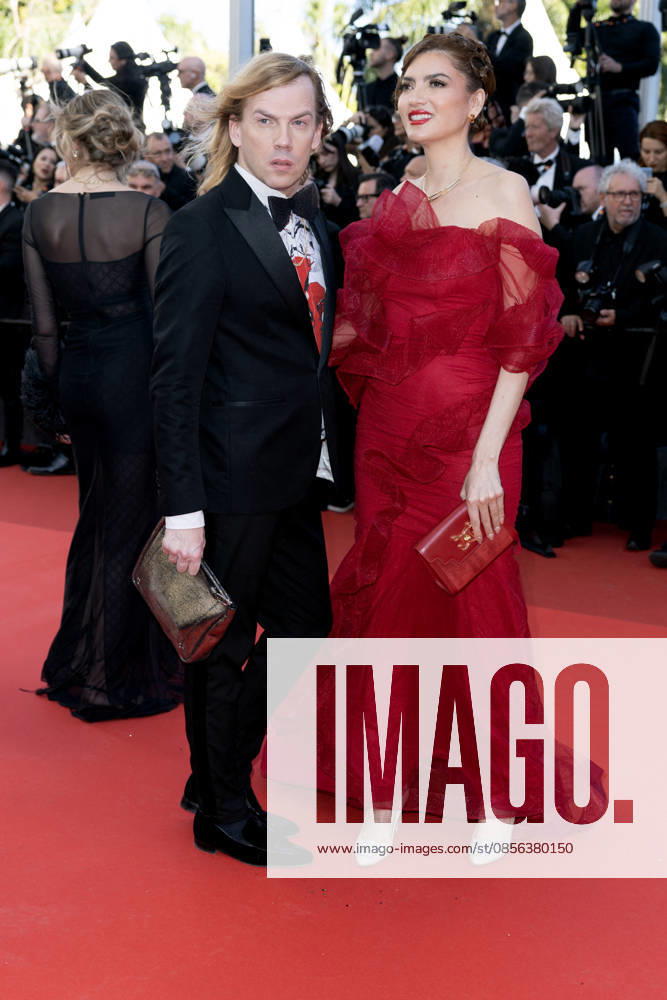 Christophe Guillarmé et Blanca Blanco Montée des marches du film La vénus électrique pour la cérémonie douverture du 79ème Festival International du Film de Cannes, le 12 mai 2026 Jacovides Moreau Bestimage Red carpet for The electric kiss during the 79th Cannes International Film Festival Opening ceremony on May 12, 2026 Cannes France