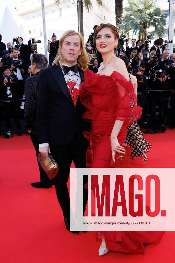 Christophe Guillarmé et Blanca Blanco Montée des marches du film La vénus électrique pour la cérémonie douverture du 79ème Festival International du Film de Cannes, le 12 mai 2026 Jacovides Moreau Bestimage Red carpet for The electric kiss during the 79th Cannes International Film Festival Opening ceremony on May 12, 2026 Cannes France
