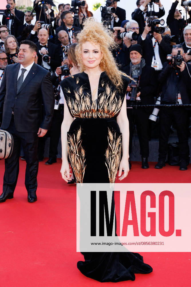 Miri Ben Ari Montée des marches du film La vénus électrique pour la cérémonie douverture du 79ème Festival International du Film de Cannes, le 12 mai 2026 Jacovides Moreau Bestimage Red carpet for The electric kiss during the 79th Cannes International Film Festival Opening ceremony on May 12, 2026 Cannes France