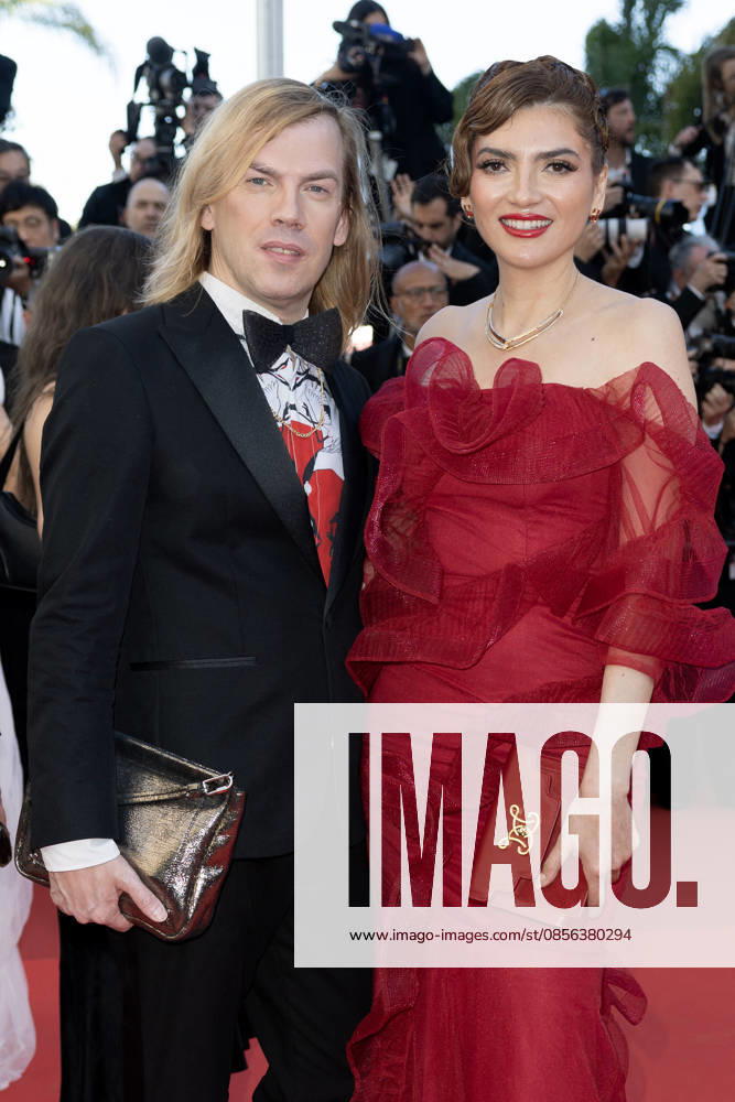 Christophe Guillarmé et Blanca Blanco Montée des marches du film La vénus électrique pour la cérémonie douverture du 79ème Festival International du Film de Cannes, le 12 mai 2026 Olivier Borde Bestimage Red carpet for The electric kiss during the 79th Cannes International Film Festival Opening ceremony on May 12, 2026 Cannes France