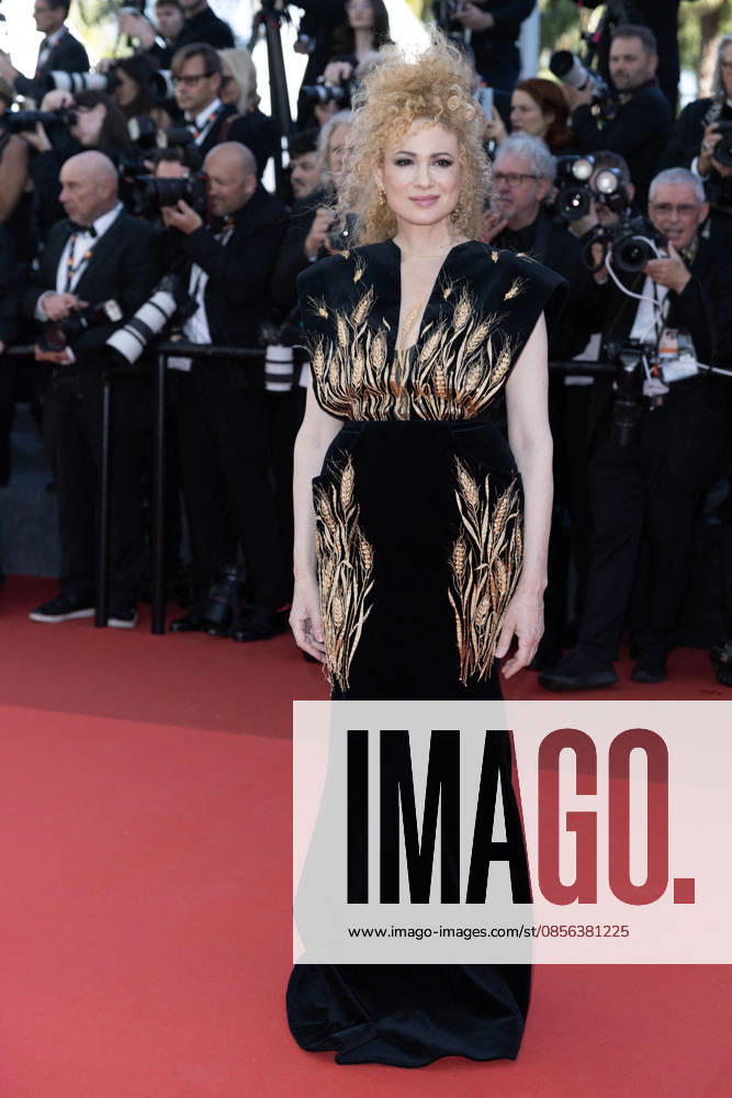 Miri Ben Ari Montée des marches du film La vénus électrique pour la cérémonie douverture du 79ème Festival International du Film de Cannes, le 12 mai 2026 Olivier Borde Bestimage Red carpet for The electric kiss during the 79th Cannes International Film Festival Opening ceremony on May 12, 2026 Cannes France
