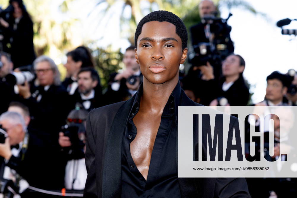 Alton Mason Montée des marches du film La vénus électrique pour la cérémonie douverture du 79ème Festival International du Film de Cannes, le 12 mai 2026 Olivier Borde Bestimage Red carpet for The electric kiss during the 79th Cannes International Film Festival Opening ceremony on May 12, 2026 Cannes France