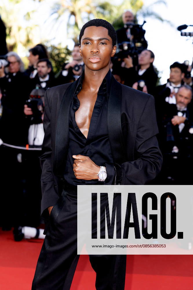 Alton Mason Montée des marches du film La vénus électrique pour la cérémonie douverture du 79ème Festival International du Film de Cannes, le 12 mai 2026 Olivier Borde Bestimage Red carpet for The electric kiss during the 79th Cannes International Film Festival Opening ceremony on May 12, 2026 Cannes France