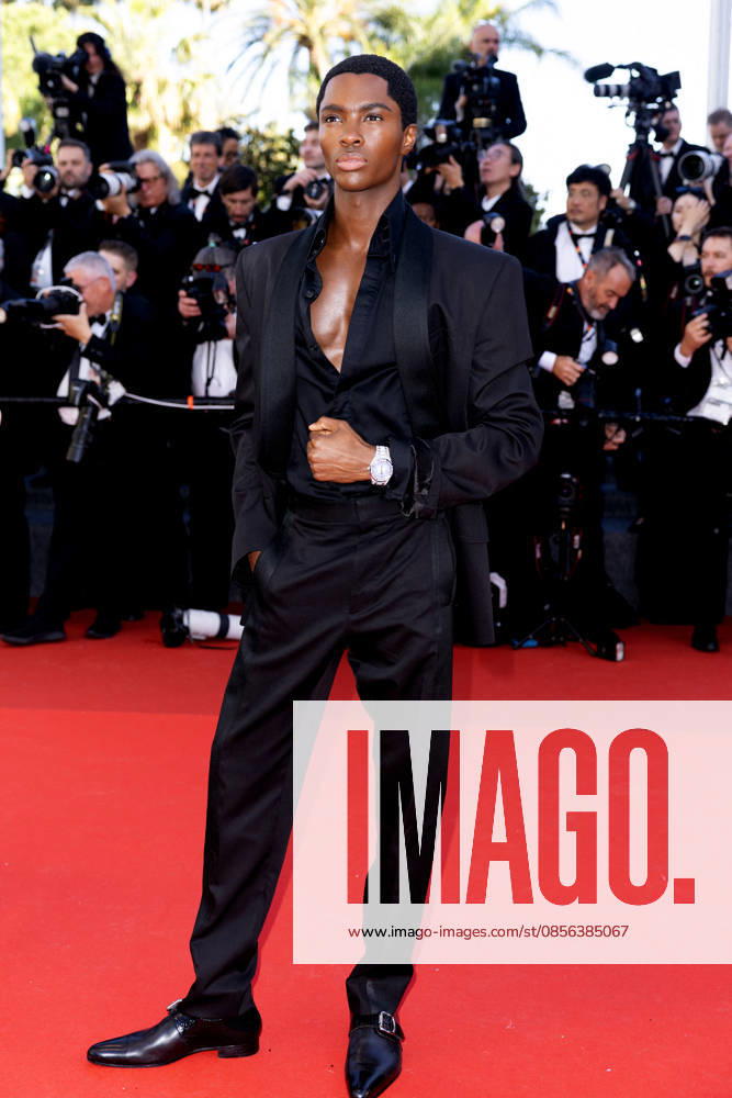 Alton Mason Montée des marches du film La vénus électrique pour la cérémonie douverture du 79ème Festival International du Film de Cannes, le 12 mai 2026 Olivier Borde Bestimage Red carpet for The electric kiss during the 79th Cannes International Film Festival Opening ceremony on May 12, 2026 Cannes France