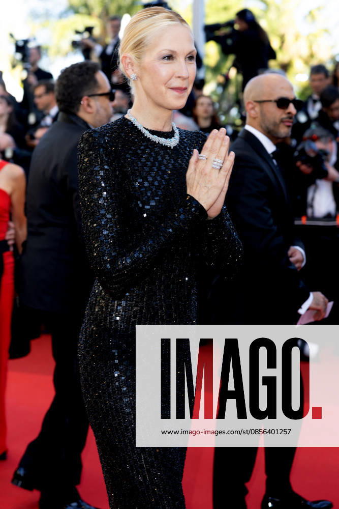 Kelly Rutherford Montée des marches du film La vénus électrique pour la cérémonie douverture du 79ème Festival International du Film de Cannes, le 12 mai 2026 Olivier Borde Bestimage Red carpet for The electric kiss during the 79th Cannes International Film Festival Opening ceremony on May 12, 2026 Cannes France