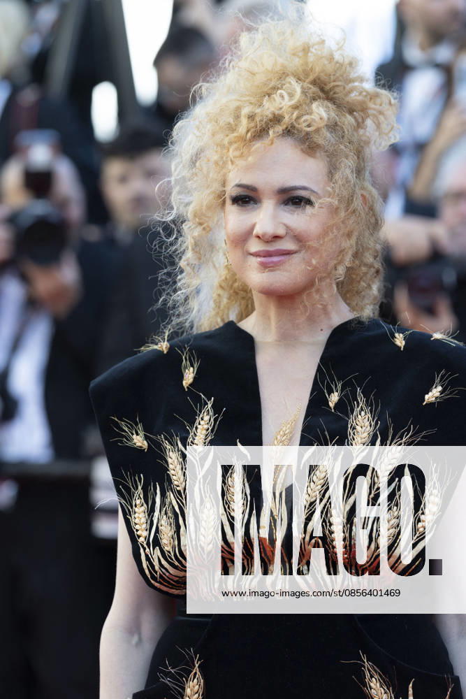 Miri Ben Ari Montée des marches du film La vénus électrique pour la cérémonie douverture du 79ème Festival International du Film de Cannes, le 12 mai 2026 Olivier Borde Bestimage Red carpet for The electric kiss during the 79th Cannes International Film Festival Opening ceremony on May 12, 2026 Cannes France