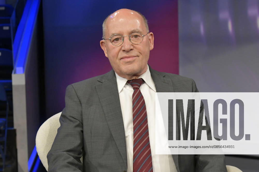 Gregor Gysi in der ARD-Talkshow maischberger im Studio Berlin Adlershof. Berlin