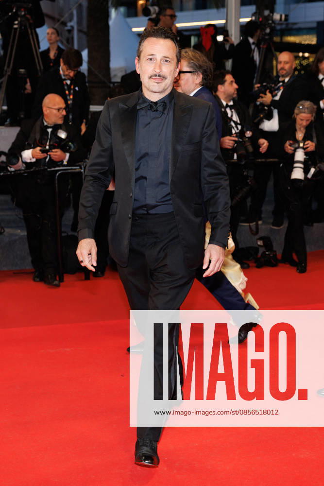 Michaël Cohen Montée des marches du film Labandon lors du 79ème Festival International du Film de Cannes, le 13 mai 2026 Jacovides Moreau Bestimage Red carpet for Forsaken at the 79th Cannes International Film Festival on May 13, 2026 Cannes France