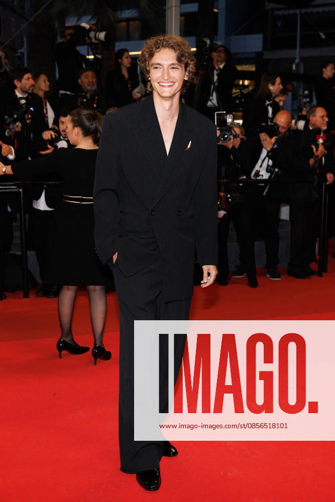 Vassili Schneider Montée des marches du film Labandon lors du 79ème Festival International du Film de Cannes, le 13 mai 2026 Jacovides Moreau Bestimage Red carpet for Forsaken at the 79th Cannes International Film Festival on May 13, 2026 Cannes France