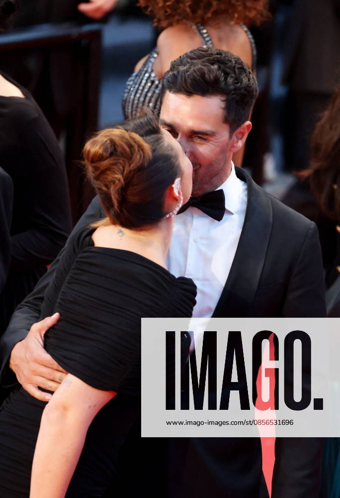 Rachel Legrain Trapani et son mari Valentin Léonard Montée des marches du film Labandon lors du 79ème Festival International du Film de Cannes, le 13 mai 2026 Jacovides Moreau Bestimage Red carpet for Forsaken at the 79th Cannes International Film Festival on May 13, 2026 Cannes France