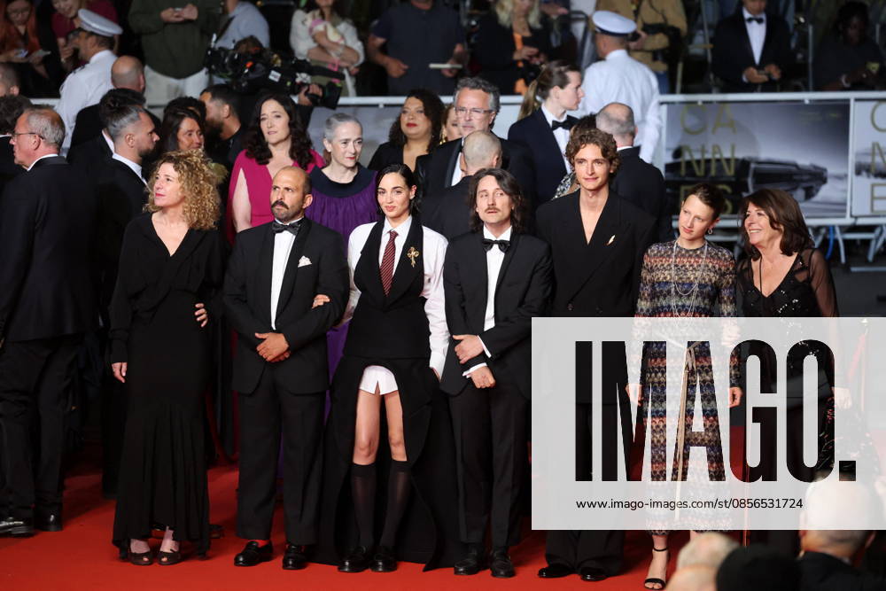 Carine Ruszniewski, Pierre Antoine Billon, Souheila Yacoub, Bérenger Thouin, Vassili Schneider, Yile Yara Vianello, Enrica Capra Montée des marches du film Labandon lors du 79ème Festival International du Film de Cannes, le 13 mai 2026 Jacovides Moreau Bestimage Red carpet for Forsaken at the 79th Cannes International Film Festival on May 13, 2026 Cannes France