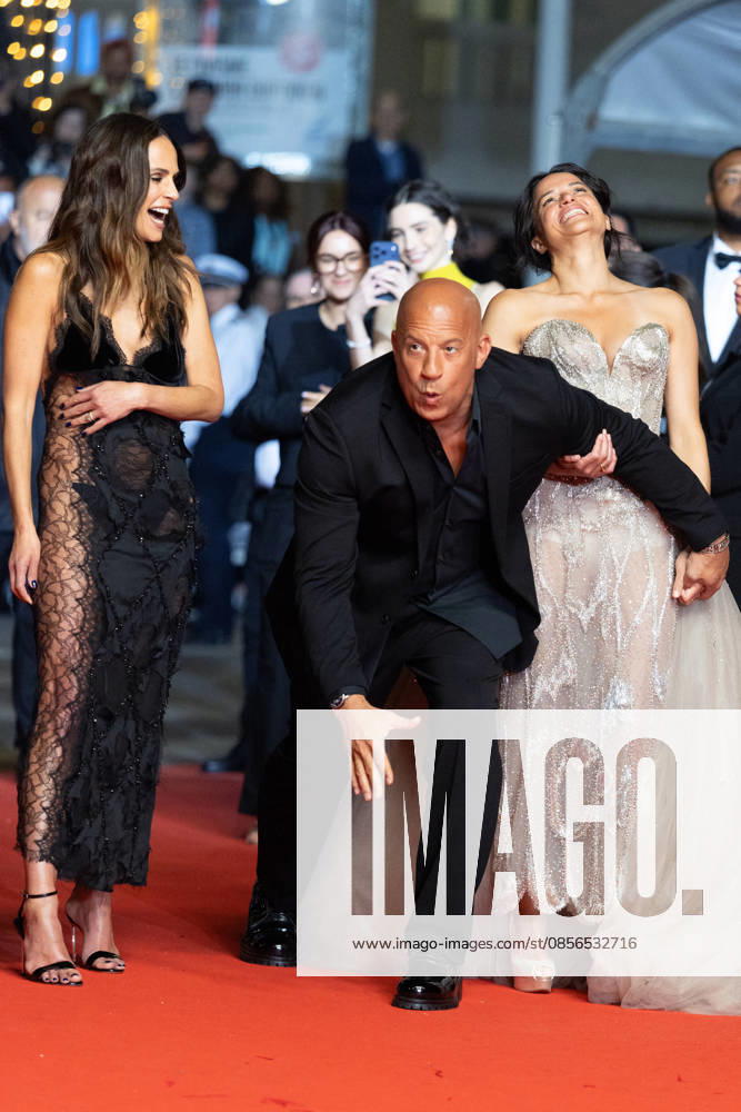 Jordana Brewster, Vin Diesel, Michelle Rodriguez Montée des marches du film The Fast and the Furious lors du 79ème Festival International du Film de Cannes, le 13 mai 2026 Olivier Borde Bestimage Red carpet for The Fast and the Furious at the 79th Cannes International Film Festival on May 13, 2026 Cannes France