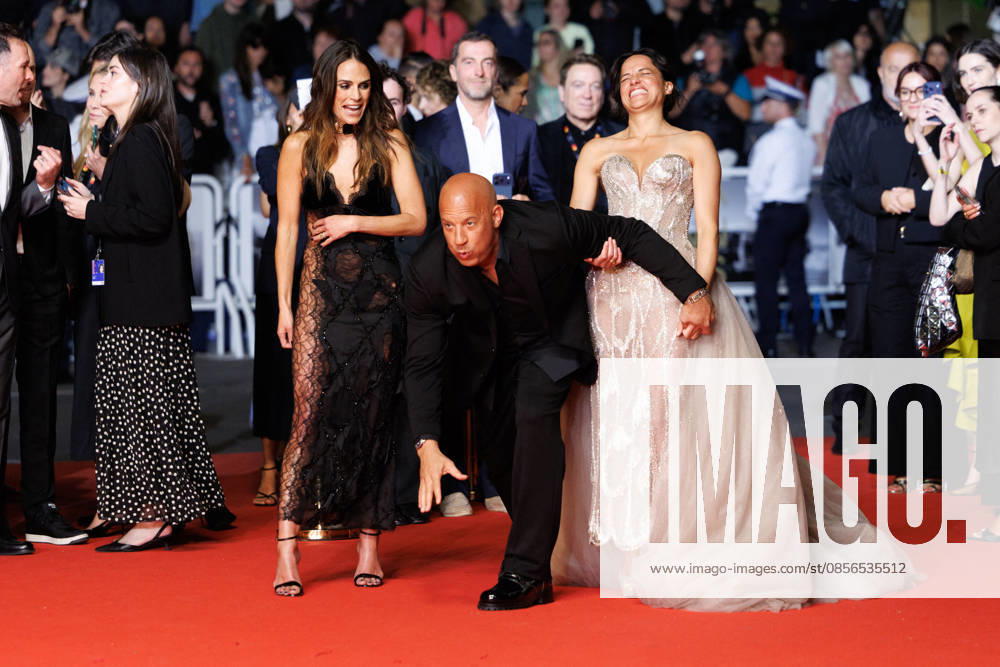 Jordana Brewster, Vin Diesel, Michelle Rodriguez Montée des marches du film The Fast and the Furious lors du 79ème Festival International du Film de Cannes, le 13 mai 2026 Jacovides Moreau Bestimage Red carpet for The Fast and the Furious at the 79th Cannes International Film Festival on May 13, 2026 Cannes France
