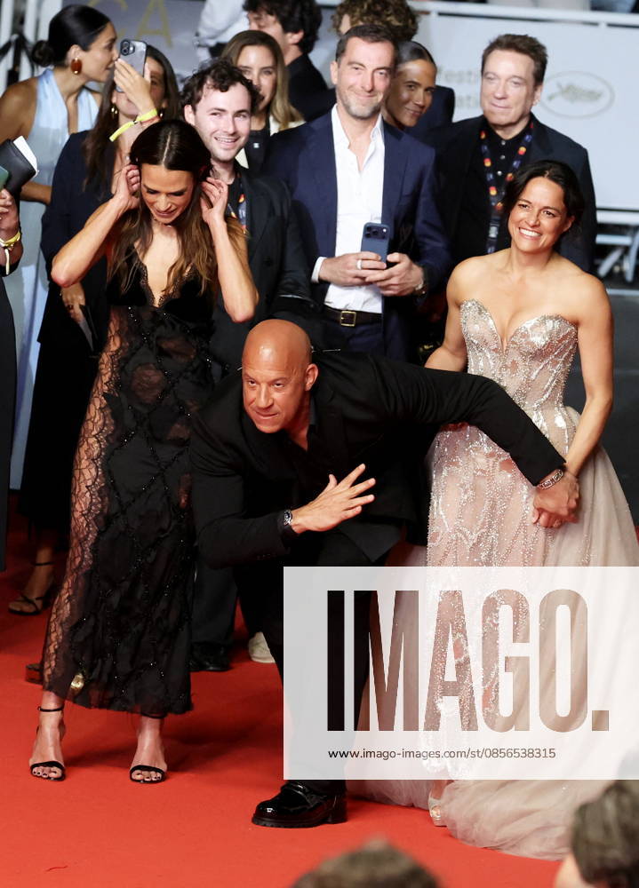 Jordana Brewster, Vin Diesel, Michelle Rodriguez Montée des marches du film The Fast and the Furious lors du 79ème Festival International du Film de Cannes, le 13 mai 2026 Jacovides Moreau Bestimage Red carpet for The Fast and the Furious at the 79th Cannes International Film Festival on May 13, 2026 Cannes France