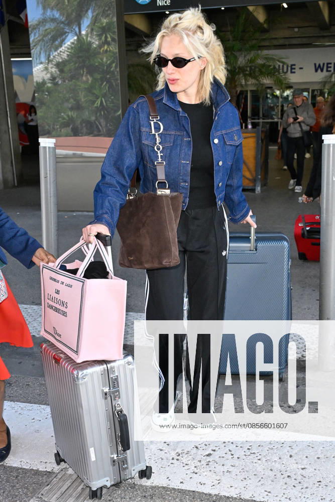 Cannes Nadia Tereszkiewicz Nice Airport Nadia Tereszkiewicz is seen at Nice airport ahead of the 79th Cannes Film Festival in Cannes, France on May 14, 2026. Photo by Julien Reynaud APS-Medias ABACAPRESS.COM Nice France