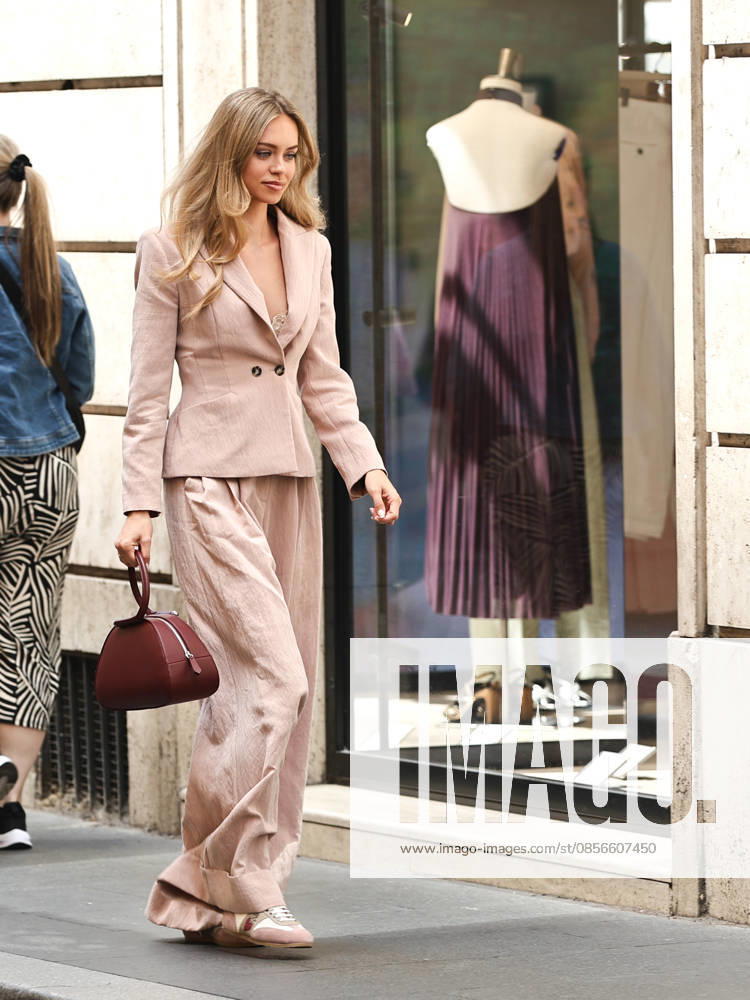 IPA84680127 - Rome, Laila Hasanovic attends the Antonio Marras boutique event. Pictured: Laila Hasanovic arrives at the boutique