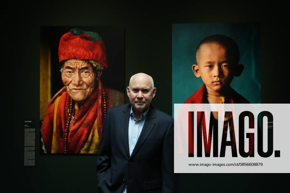 Presentation of the exhibition Icons with photographer Steve McCurry Photographer Steve McCurry during the presentation of the exhibition Icons by photographer Steve McCurry, on May 14, 2026, in Barcelona, Catalunya Spain The retrospective brings together more than 150 large format images, including the famous portrait of the Afghan girl It will be open until September 6, Monday to Sunday, with general admission at 16 euros 14 MAY 2026 PHOTOGRAPHIC EXHIBITION Barcelona, Catalunya Barcelona, Catalunya Spain