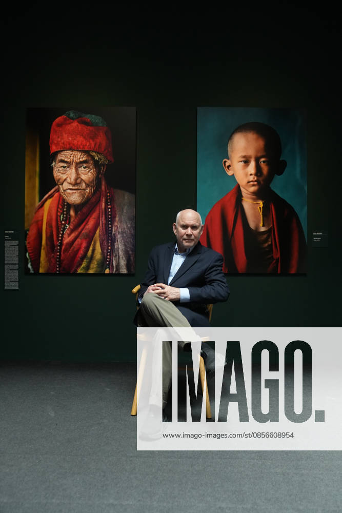Presentation of the exhibition Icons with photographer Steve McCurry Photographer Steve McCurry during the presentation of the exhibition Icons by photographer Steve McCurry, on May 14, 2026, in Barcelona, Catalunya Spain The retrospective brings together more than 150 large format images, including the famous portrait of the Afghan girl It will be open until September 6, Monday to Sunday, with general admission at 16 euros 14 MAY 2026 PHOTOGRAPHIC EXHIBITION Barcelona, Catalunya Barcelona, Catalunya Spain