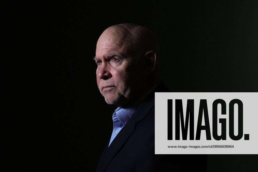 Presentation of the exhibition Icons with photographer Steve McCurry Photographer Steve McCurry during the presentation of the exhibition Icons by photographer Steve McCurry, on May 14, 2026, in Barcelona, Catalunya Spain The retrospective brings together more than 150 large format images, including the famous portrait of the Afghan girl It will be open until September 6, Monday to Sunday, with general admission at 16 euros 14 MAY 2026 PHOTOGRAPHIC EXHIBITION Barcelona, Catalunya Barcelona, Catalunya Spain