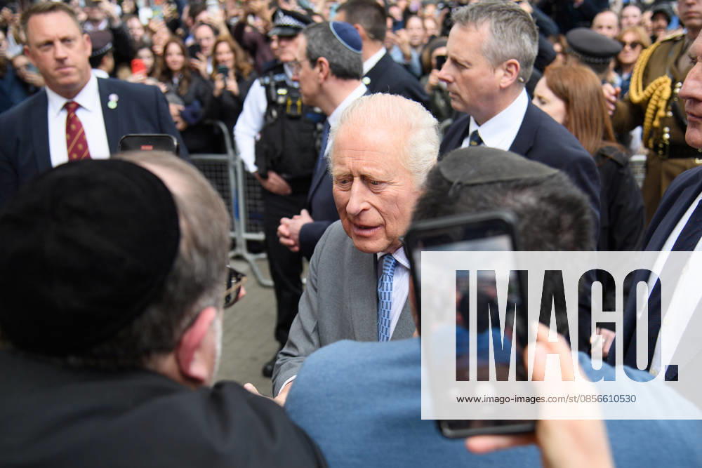 King Charles III Visits Golders Green, London, UK - Thursday 14 May 2026 King Charles III visits members of the Jewish community in Golders Green, London, England, UK on Thursday 14 May, 2026 to show solidarity and support., Credit:Justin Ng Avalon UK, England, London, Golders Green