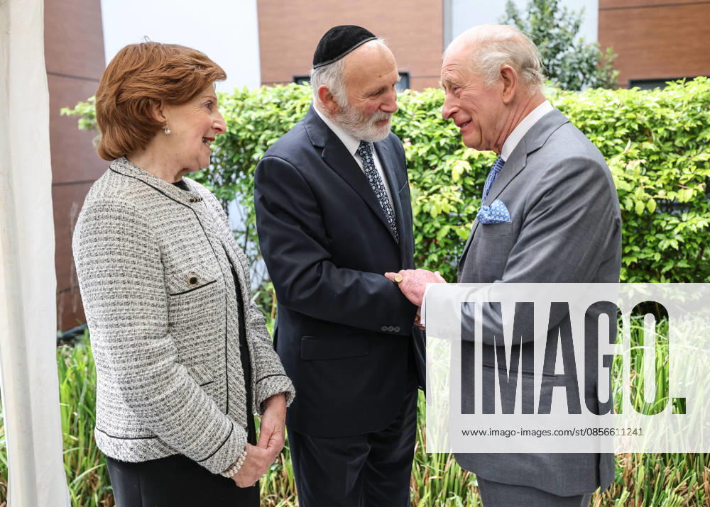 King Charles in Golders Green King Charles meets stabbing victim Michael Shine and his sister Doreen during a visit to a Jewish community centre in lGolders Green in North London following the attack on Jewish residents there two weeks ago, Credit:Richard Pohle PA ROTA - B68 Avalon Golders Green