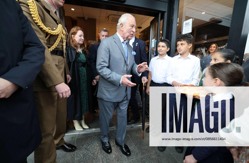 King Charles in Golders Green King Charles comes out of Grodz bakery as he greets local residents in Golders Green in North London following the attack on Jewish residents., Credit:Richard Pohle PA ROTA - B68 Avalon