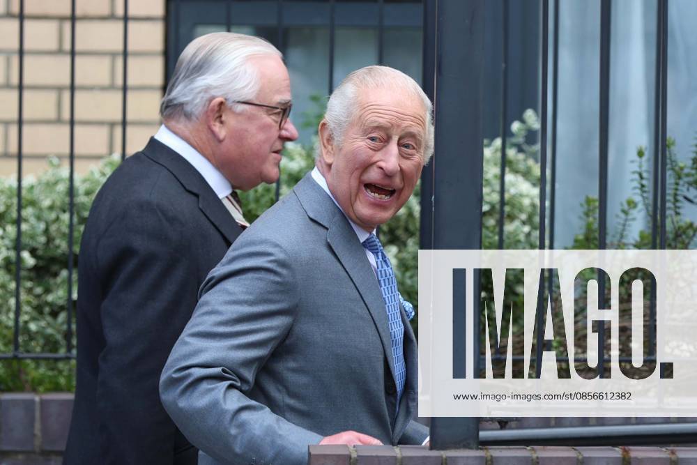 UK King CHARLES III greets members of the local community outside Jewish Care during a visit to Golders Green in north-west London. The King met representatives of the Jewish community following recent antisemitic attacks in the area. London United Kingdom - ZUMAa279 20260514_zsp_a279_006