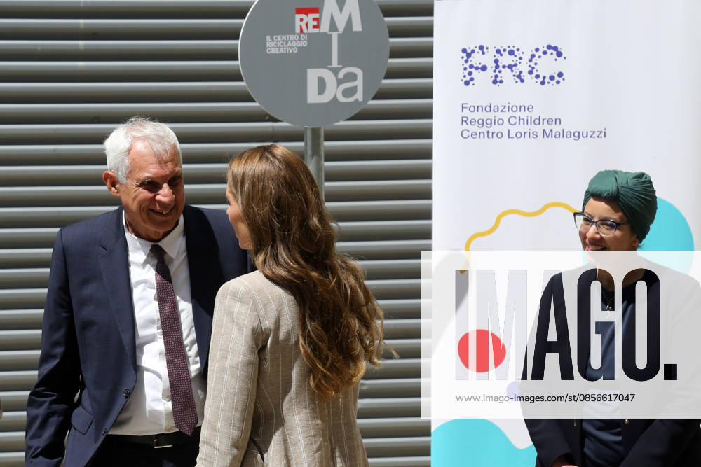 IPA84681572 - Reggio Emilia, 14 05 2026. Last stop of Princess Kate Middleton s tour at the Remida creative recycling center, as part of her tour to get to know the reality of Reggio Children and its educational projects for children. In the photo Kate Middleton with Mayor Marco Massari and councillor for educational policies Marwa Mahmoud