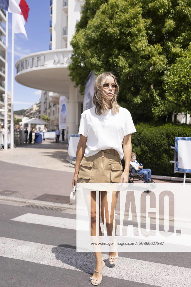 Cannes Claire Holt exits Martinez MP Cannes, France- May 14: Claire Holt leaves Hotel Martinez after attending Chopard gala during 79th Festival of Cannes, on May 14, 2026 in Cannes, France. Photo by Marco Piovanotto ABACAPRESS:COM Cannes France