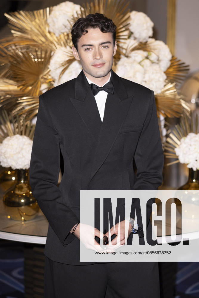 Cannes Enzo Paper exits Martinez MP Cannes, France- May 14: Enzo Paper leaves Hotel Martinez after attending Chopard gala during 79th Festival of Cannes, on May 14, 2026 in Cannes, France. Photo by Marco Piovanotto ABACAPRESS:COM Cannes France