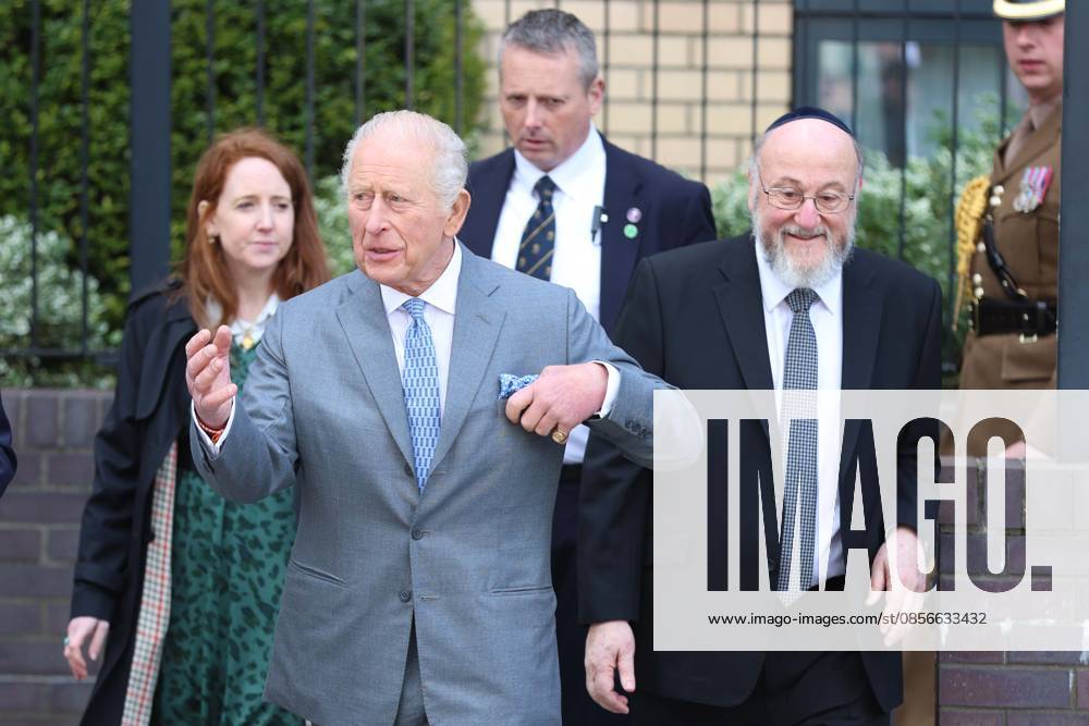 UK King CHARLES III greets members of the local community outside Jewish Care during a visit to Golders Green in north-west London. The King met representatives of the Jewish community following recent antisemitic attacks in the area. London United Kingdom - ZUMAa279 20260514_zsp_a279_035
