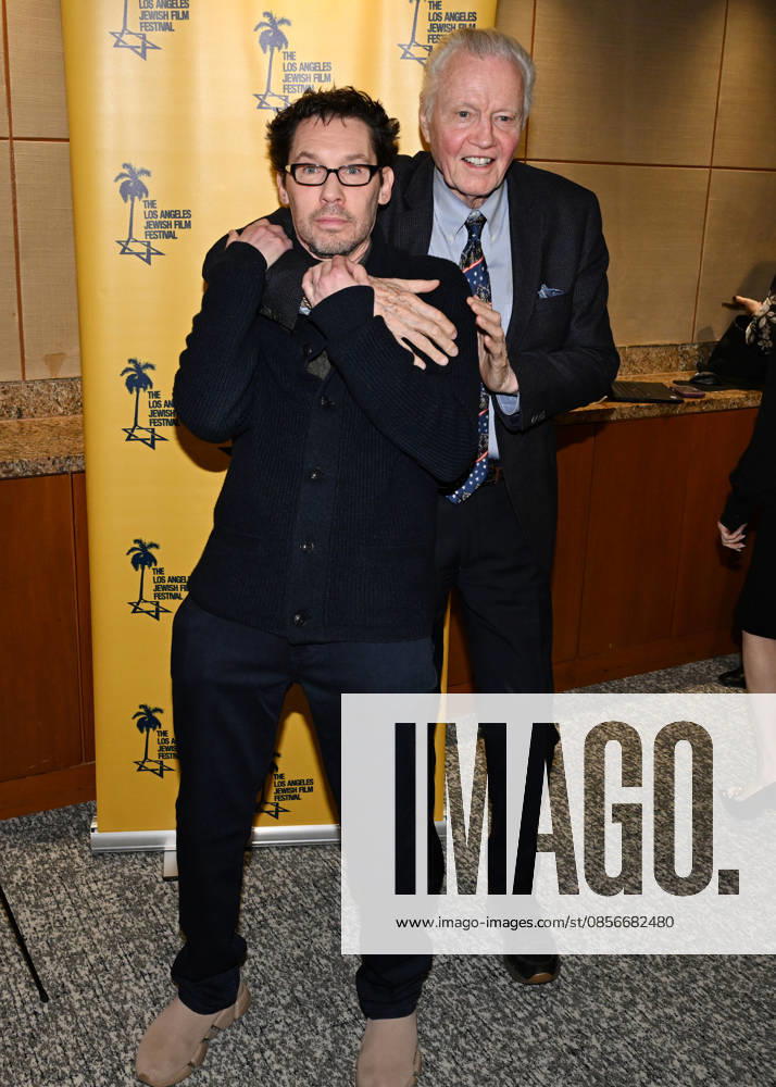 DIRECTOR BRYAN SINGER Aand American actor JON VOIGHT attend the 20th Annual Los Angeles Jewish Film Festival Special Screening of Monument West Los Angeles USA - ZUMAb173 20260514_aap_b173_004