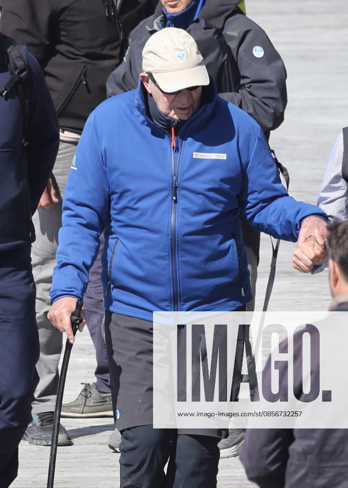 Simoneta Gómez Acebo accompanies King Juan Carlos on his journey at sea King Juan Carlos returns to port after his journey at sea, on May 15, 2026, in Sanxenxo Galicia, Spain PUERTO SANXENXO SIMONETA GÓMEZ ACEBO REY JUAN CARLOS 15 MAY 2026 Raú Sanxenxo Sanxenxo Sanxenxo Espana